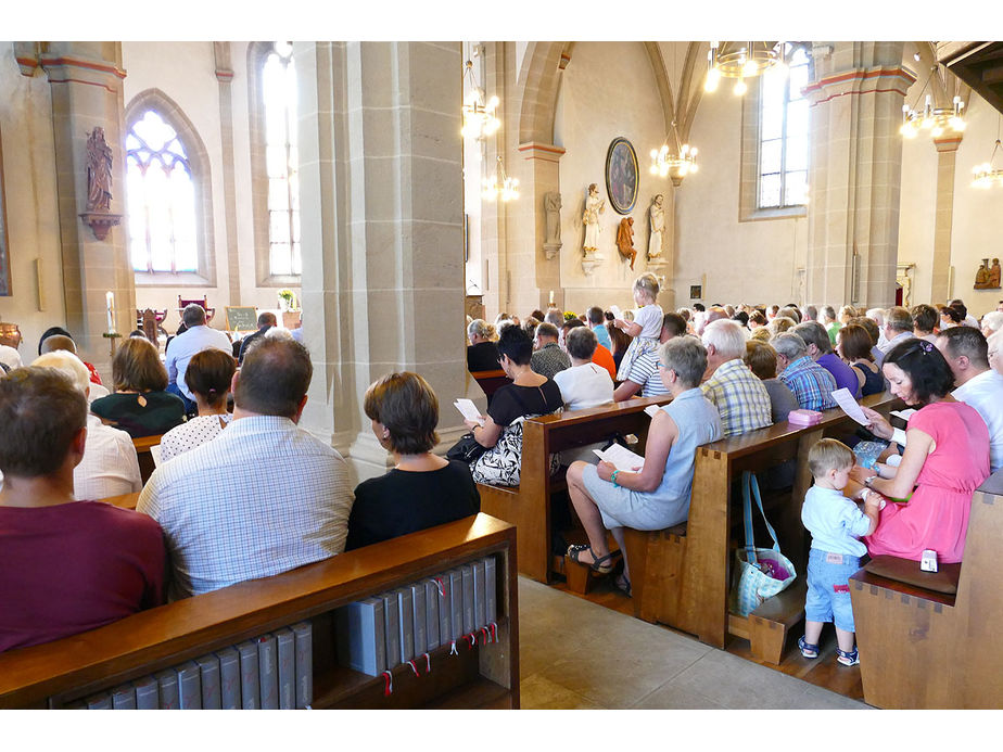 Ökumenischer Einschulungsgottesdienst in St. Crescentius (Foto: Karl-Franz Thiede)